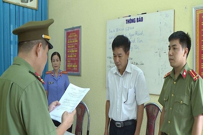Bộ trưởng Bộ Giáo dục và Đào tạo Phùng Xuân Nhạ sẽ có trả lời bằng văn bản về vụ gian lận thi cử ở Sơn La.