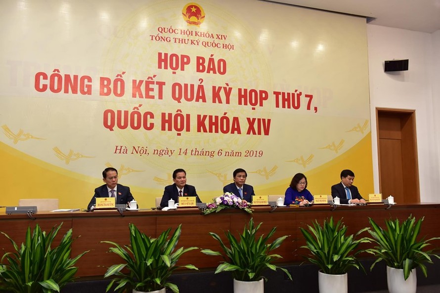 Quang cảnh họp báo bế mạc kỳ họp Quốc hội