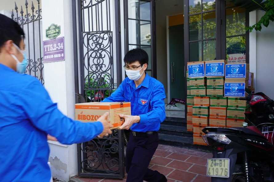 Đoàn Thanh niên KTNN tặng quà hỗ trợ tỉnh Bắc Giang phòng, chống dịch bệnh