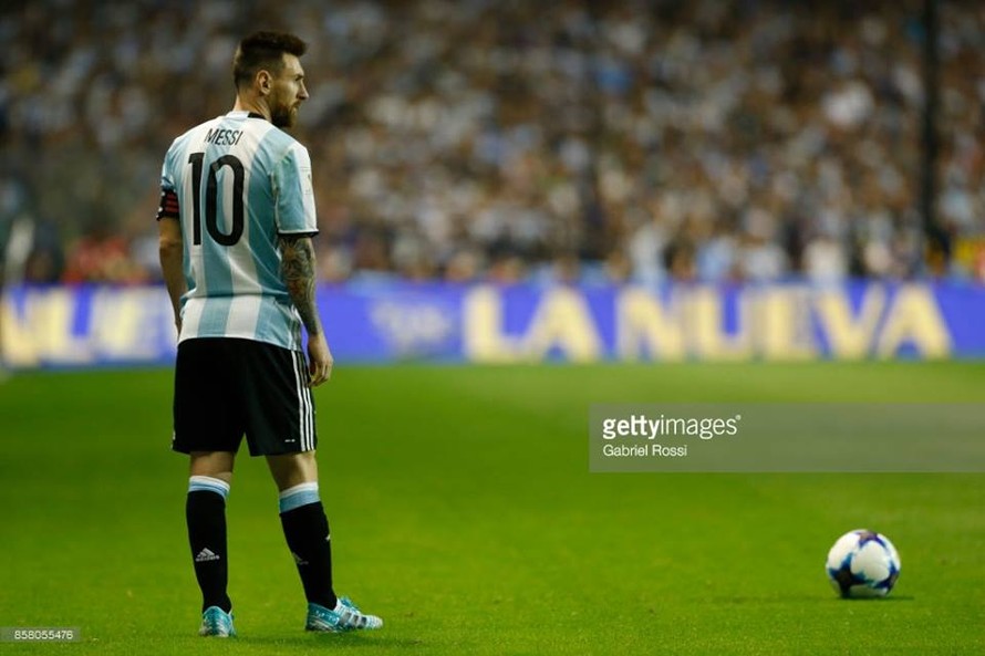 Bóng đá nợ Messi chức vô địch World Cup
