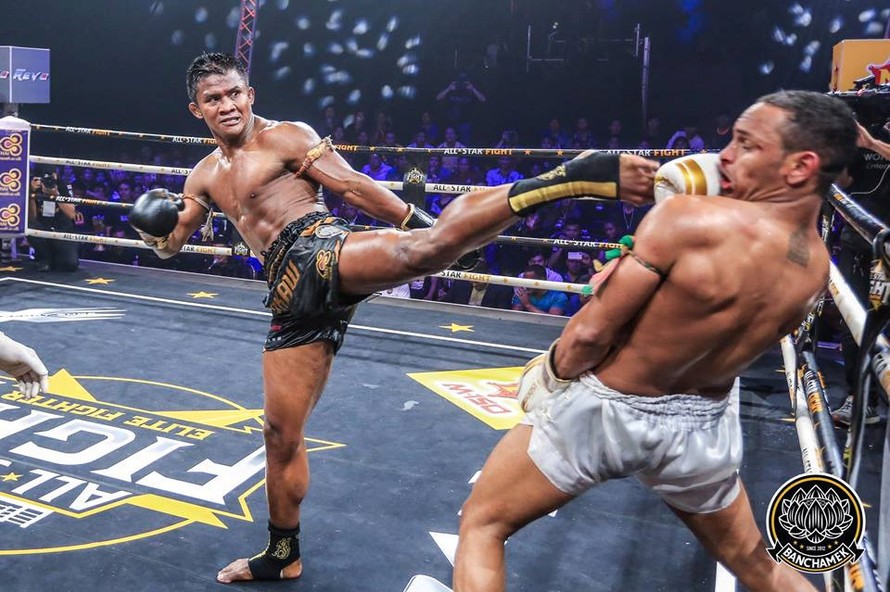 'Thánh Muay Thái' đánh bại nhà vô địch châu Âu