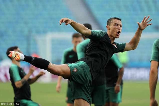 Tin nhanh World Cup: Ronaldo nói Tây Ban Nha là 'đối thủ khó chơi'