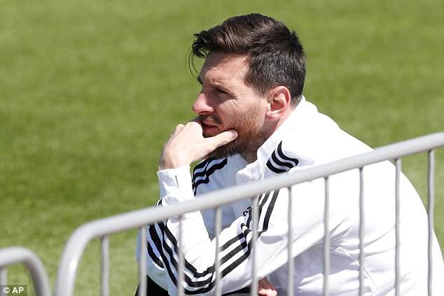 Messi đặt cược tương lai vào World Cup 2018