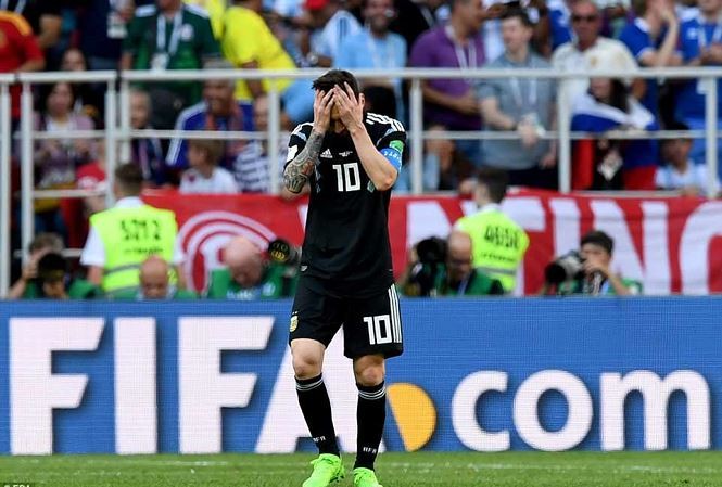 Tin nhanh World Cup: Messi hối lỗi khi đá hỏng phạt đền