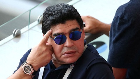 Tin nhanh: Maradona xin lỗi FIFA vì chỉ trích trọng tài là 'kẻ cướp'