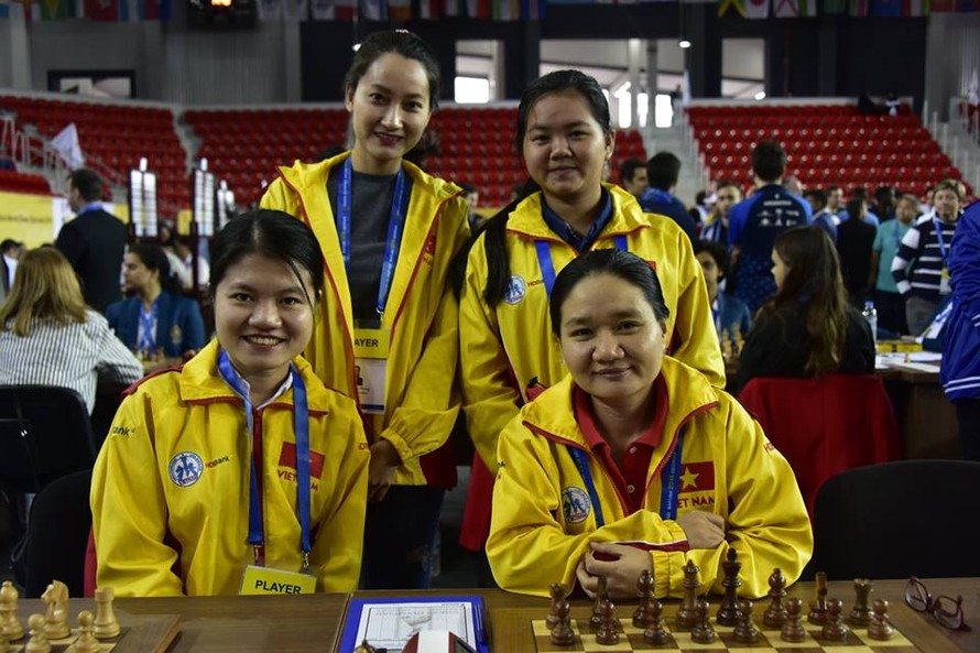 Cặp vợ chồng kỳ thủ giải cứu cờ vua Việt Nam ở Olympiad
