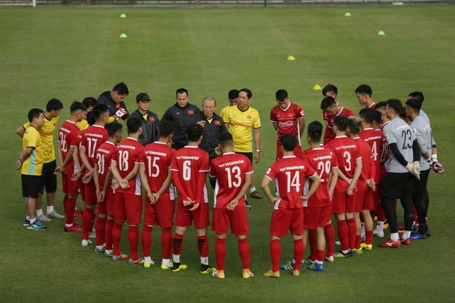 Đội tuyển Việt Nam tập buổi đầu tiên tại Hàn Quốc 