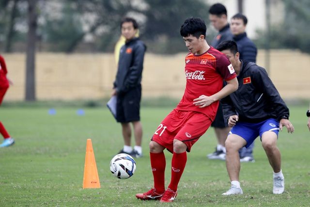 Đình Trọng trở lại tuyển U23 Việt Nam sau chấn thương