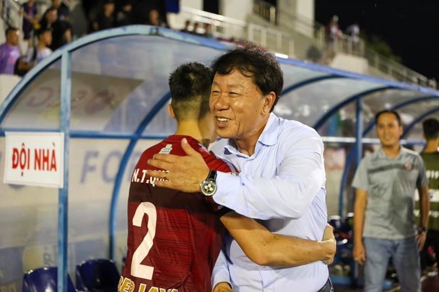 HLV Hàn Quốc nói điều bất ngờ khi hoà kịch tính Hà Nội FC