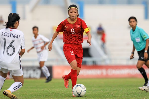 Đội trưởng Huỳnh Như lập hat- trick chỉ trong 7 phút đầu trận đấu 