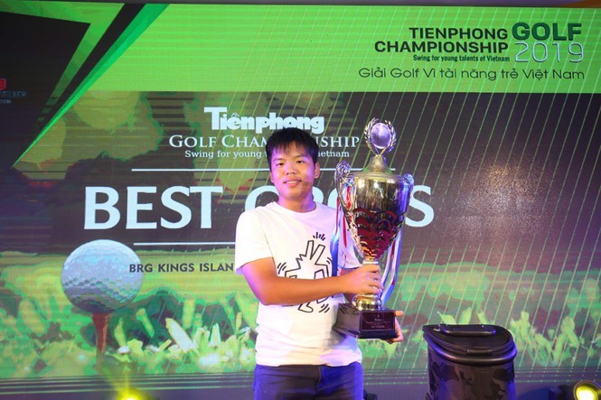 Tiền Phong Golf Championship mùa thứ ba: Kịch tính cuộc đua song mã