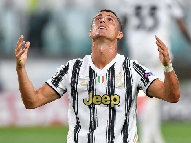 Ronaldo trải lòng sau thất bại ở Champions League