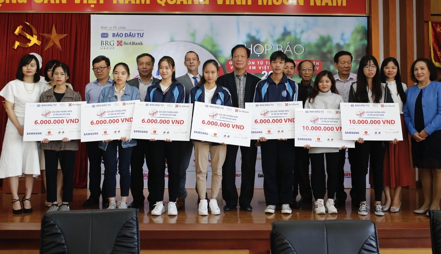 Giải golf từ thiện Vì trẻ em Việt Nam 2020 hướng về miền Trung