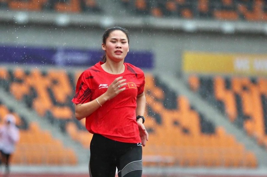 Nhà vô địch SEA Games hoãn tuần trăng mật để dự Tiền Phong Marathon 