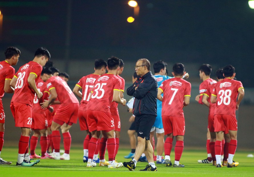 Đội tuyển Việt Nam nỗ lực tập luyện để hướng tới mục tiêu chiến thắng trong cuộc tái đấu với Indonesia vào ngày 7/6 tới.