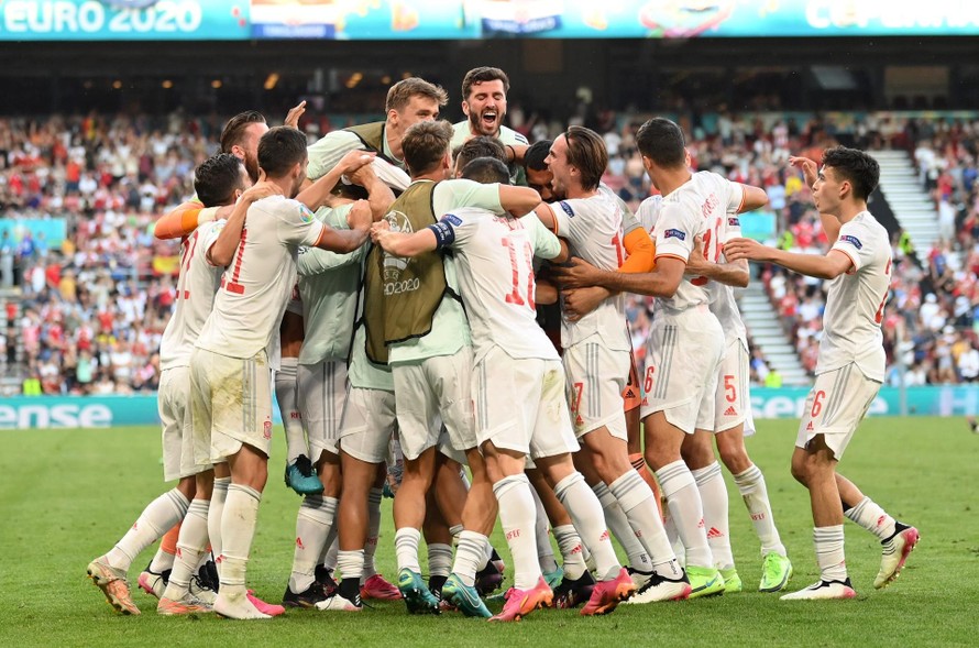 Tây Ban Nha giành chiến thắng cảm xúc trước Croatia
