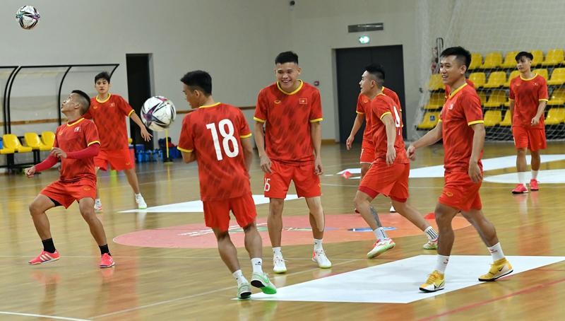 ĐT futsal Việt Nam trở lại sân tập để chuẩn bị cho trận đấu với Panama.