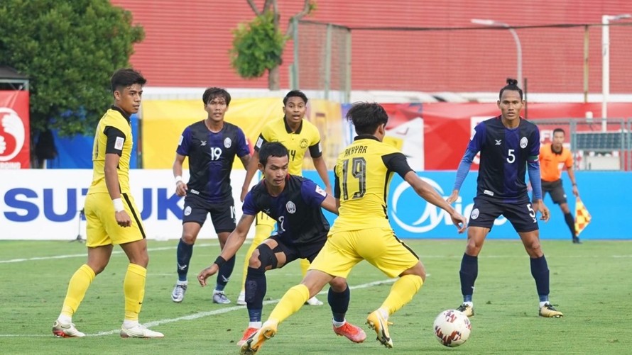 Báo Malaysia cảnh báo đội nhà tại AFF Cup: 'Chớ vội gầm vang'