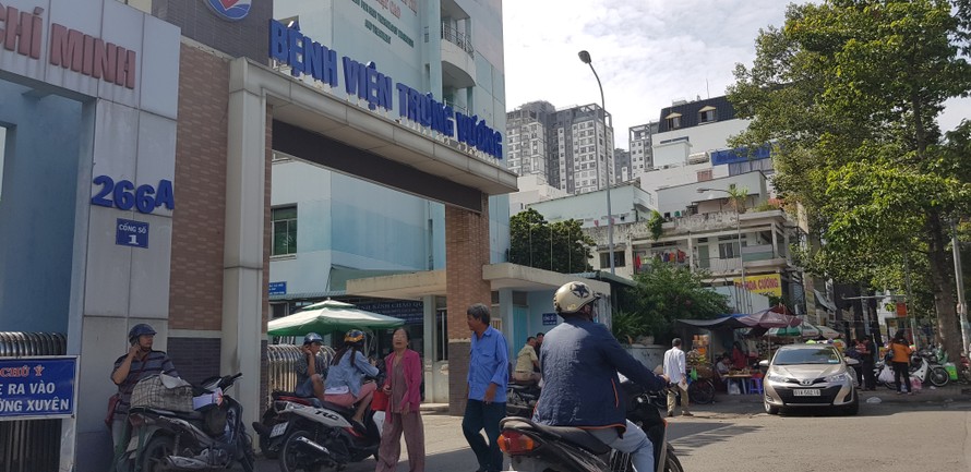 Hàng loạt bác sĩ 'chia tiền' sau phẫu thuật thẩm mỹ tại Bệnh viện Trưng Vương