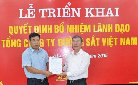 Ông Nguyễn Văn Minh (trái) chính thức làm lãnh đạo VNR. Ảnh: Báo GTVT