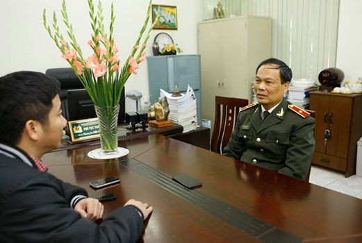 Thiếu tướng Trần Thế Quân trao đổi với PV báo Tiền Phong. Ảnh: Như Ý.