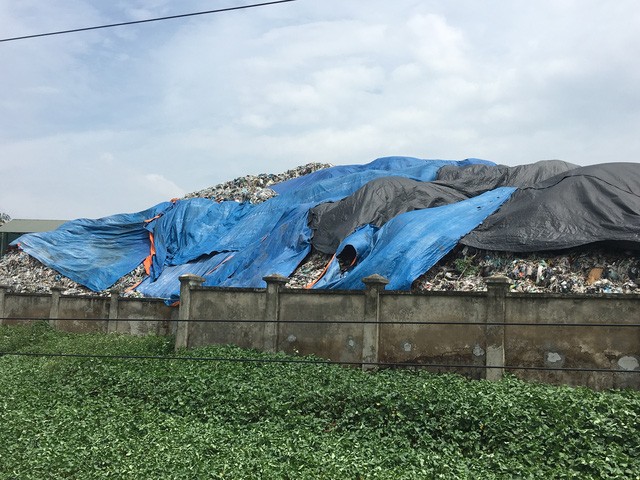 Bãi rác của Cty Tâm Sinh Nghĩa đang "tra tấn" người dân ở nhiều nơi.
