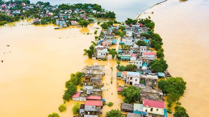 Tình hình ngập lụt tại xã Gia Thuỷ, Nho Quan. Ảnh: Minh Đức