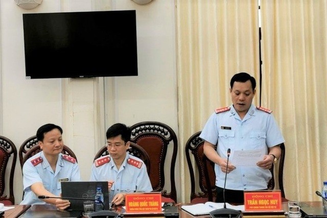 Phó Chánh Thanh tra Bộ Nội vụ Trần Ngọc Huy công bố Quyết định thanh tra.