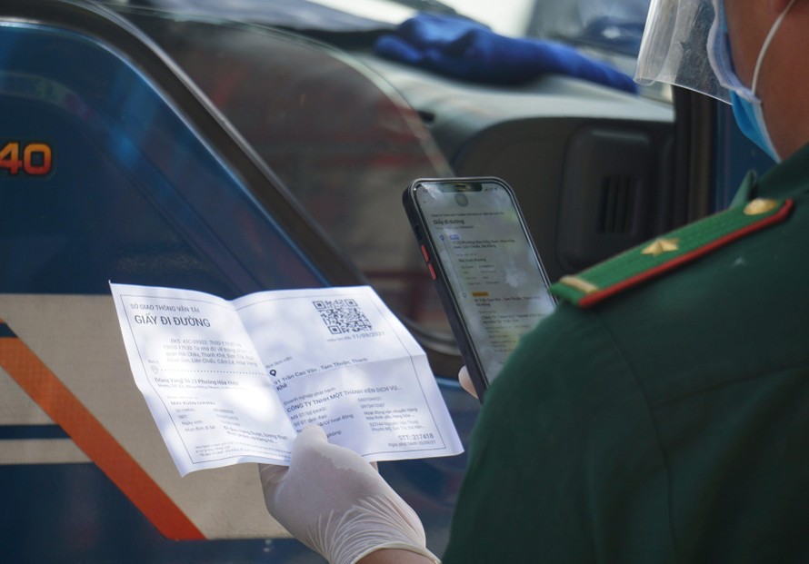 Đà Nẵng từ chối hơn 15.000 đơn vị đăng ký cấp giấy đi đường trong một ngày