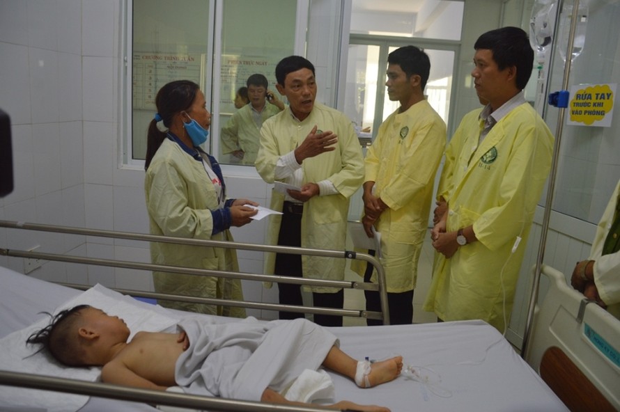Bệnh viện Đà Nẵng khuyến cáo những cá nhân, tập thể muốn chia sẻ với các nạn nhân có thể liên hệ Phòng Công tác xã hội của bệnh viện để được hướng dẫn. ảnh: T.T,