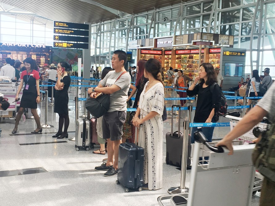 Đà Nẵng cách ly thêm khách Trung Quốc sốt cao tại sân bay