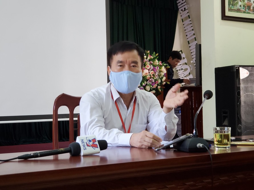 Ông Nguyễn Chí Hành, Phó Giám đốc Sở Y tế tỉnh Bắc Ninh thông tin đến báo chí về việc mua hệ thống Realtime PCR tự động hoàn toàn