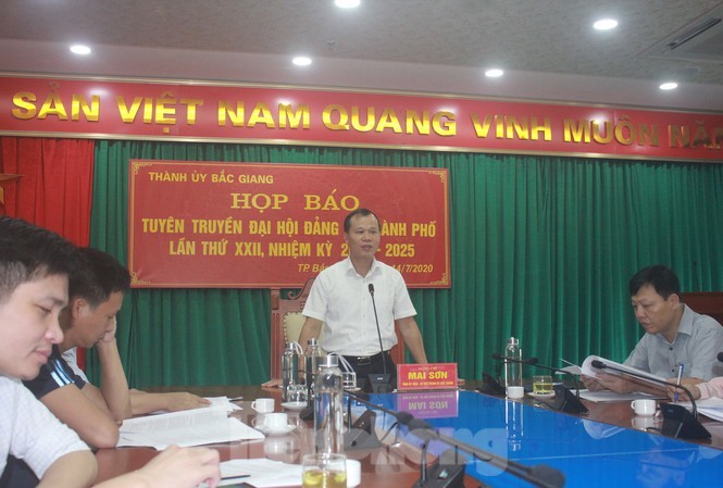 Ông Mai Sơn tiếp tục được bầu làm Bí thư Thành ủy Bắc Giang