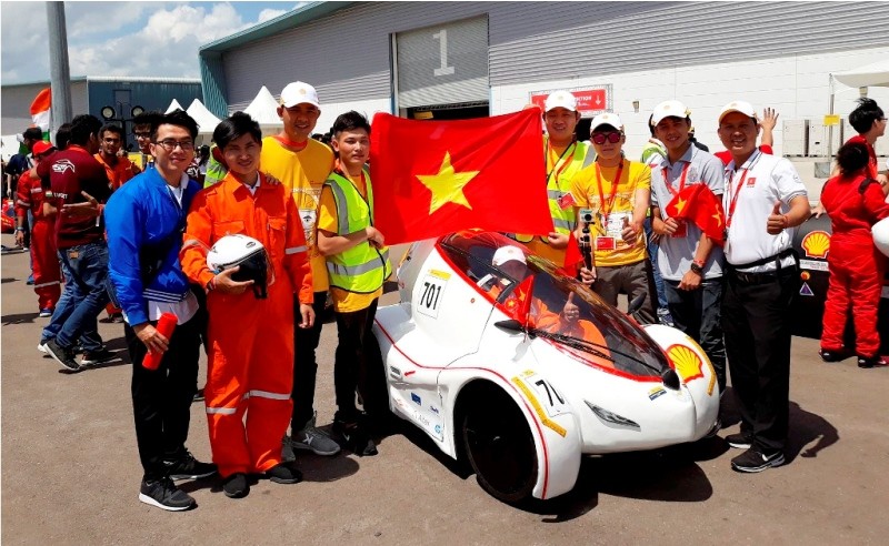 Trường ĐH Lạc Hồng lập kỷ lục 4 năm liên tiếp vô địch tại cuộc thi Shell Eco-marathon Asia (2015 - 2018). 