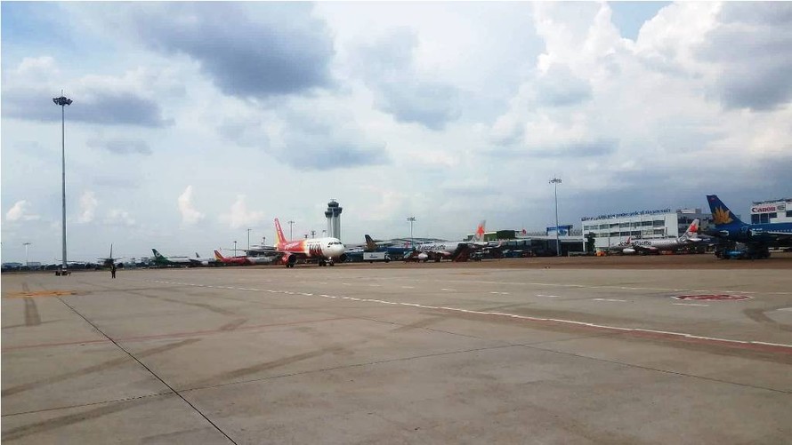 Pin dự phòng nổ khiến máy bay phải hạ cánh gấp xuống sân bay Tân Sơn Nhất.
