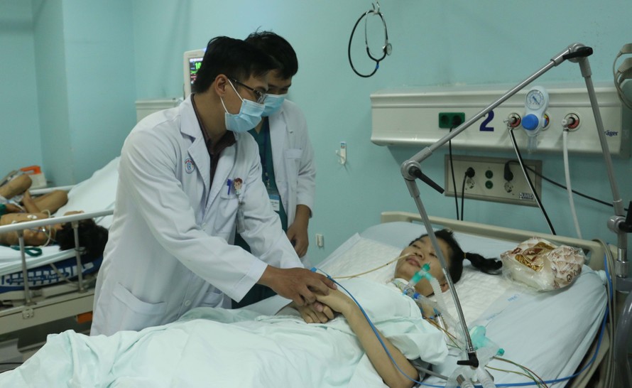 Nữ bệnh nhân ngộ độc pate Minh Chay ở Đồng Nai đã tạm ổn định.