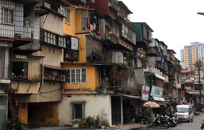 Mất 10 năm Hà Nội vận động được 50 hộ dân ra khỏi chung cư cũ