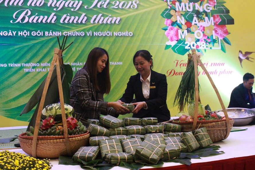 Tập đoàn Mường Thanh gói hơn 2.000 bánh chưng tặng tết người nghèo
