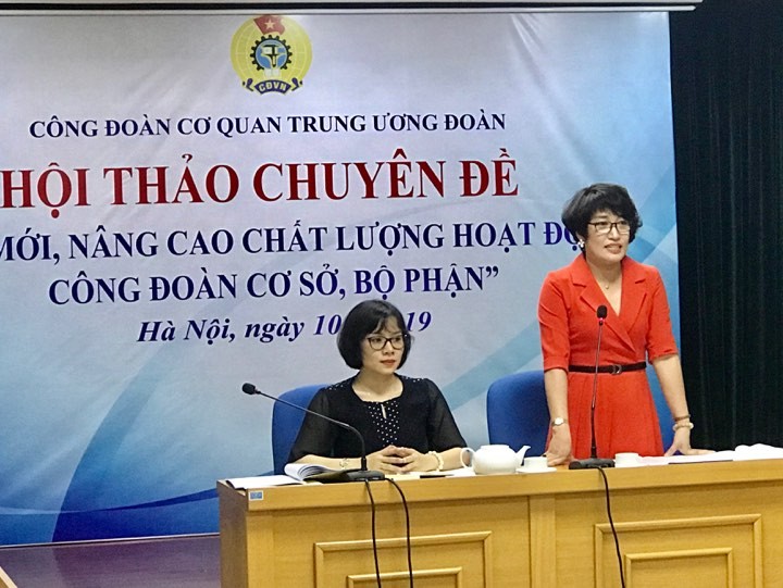 Chị Lê Hồng Hạnh, Chủ tịch Công đoàn cơ quan Trung ương Đoàn phát biểu tại Hội thảo