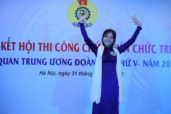 Thí sinh Huỳnh Trường Vi thể hiện tài năng trong tiết mục múa.