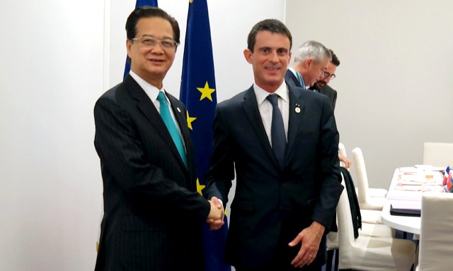 Thủ tướng Nguyễn Tấn Dũng và Thủ tướng Pháp Manuel Valls. Ảnh: Chinhphu 