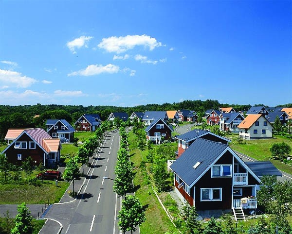 Nằm cách thành phố Sapporo (Nhật Bản) chỉ 30km, trên hòn đảo Hokkaido, có một ngôi làng đặc biệt mang tên “Sweden Hills” (“Đồi Thụy Điển”). 