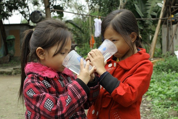 Hàng ngàn trẻ em và gia đình sẽ được hưởng lợi từ chương trình Nước uống sạch cho trẻ em.