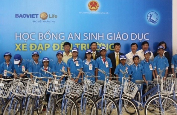 Tặng 1.500 xe đạp cho trẻ em có hoàn cảnh khó khăn