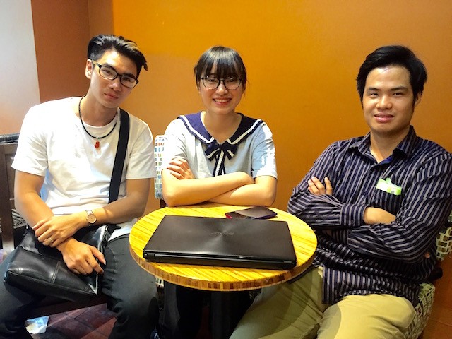 Nhóm 3 bạn trẻ thành lập mạng xã hội việc làm Yolowork. Từ trái sang: Hiếu - Chang - Tuấn
