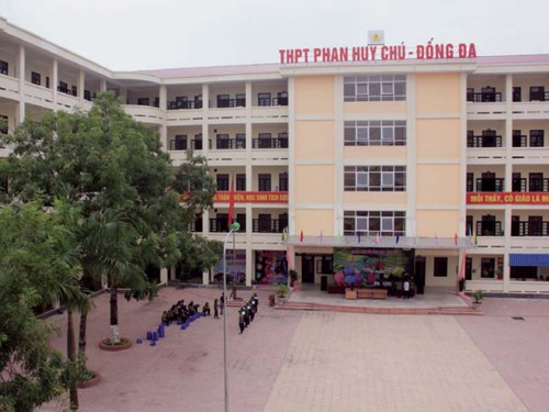 Trường THPT Phan Huy Chú
