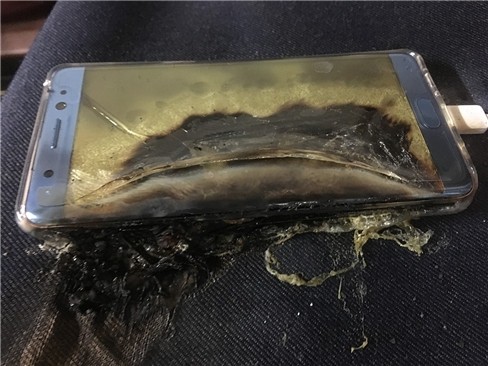 Một chiếc Samsung Galaxy Note7 bị nổ pin