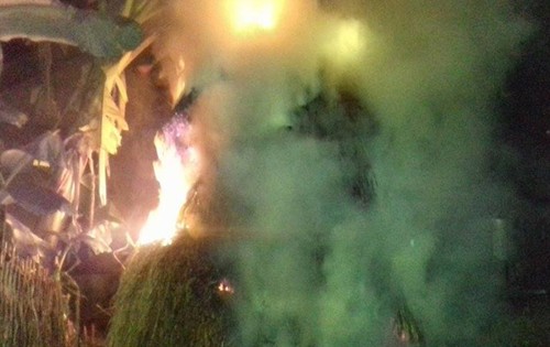 Hiện trường một vụ cháy cây rơm tại xóm Luân Phương lúc đêm khuya trong tháng 9 vừa qua. Ảnh: Người dân cũng cấp.