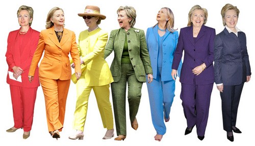 Giữa năm 2015, khi mới bắt đầu các buổi vận động tranh cử đầu tiên, bà Hillary Clinton bị chê là có gu thời trang an toàn đến mức cứng nhắc với những bộ vest cùng kiểu, chỉ thay đổi màu sắc. Bà trở thành đối tượng bị châm biếm trên các trang mạng xã hội s