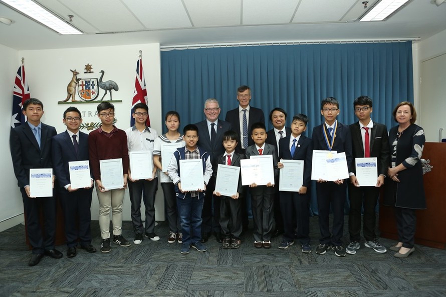 11 thí sinh Việt Nam đạt giải tại cuộc thi toán Australia.